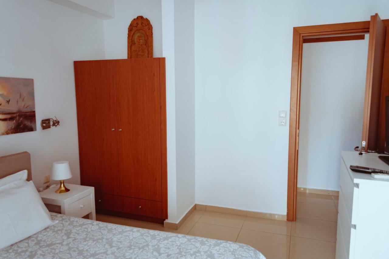 Sun Βy Τhe Sea 100M From The Beach Apartment Agia Pelagia  Exterior photo