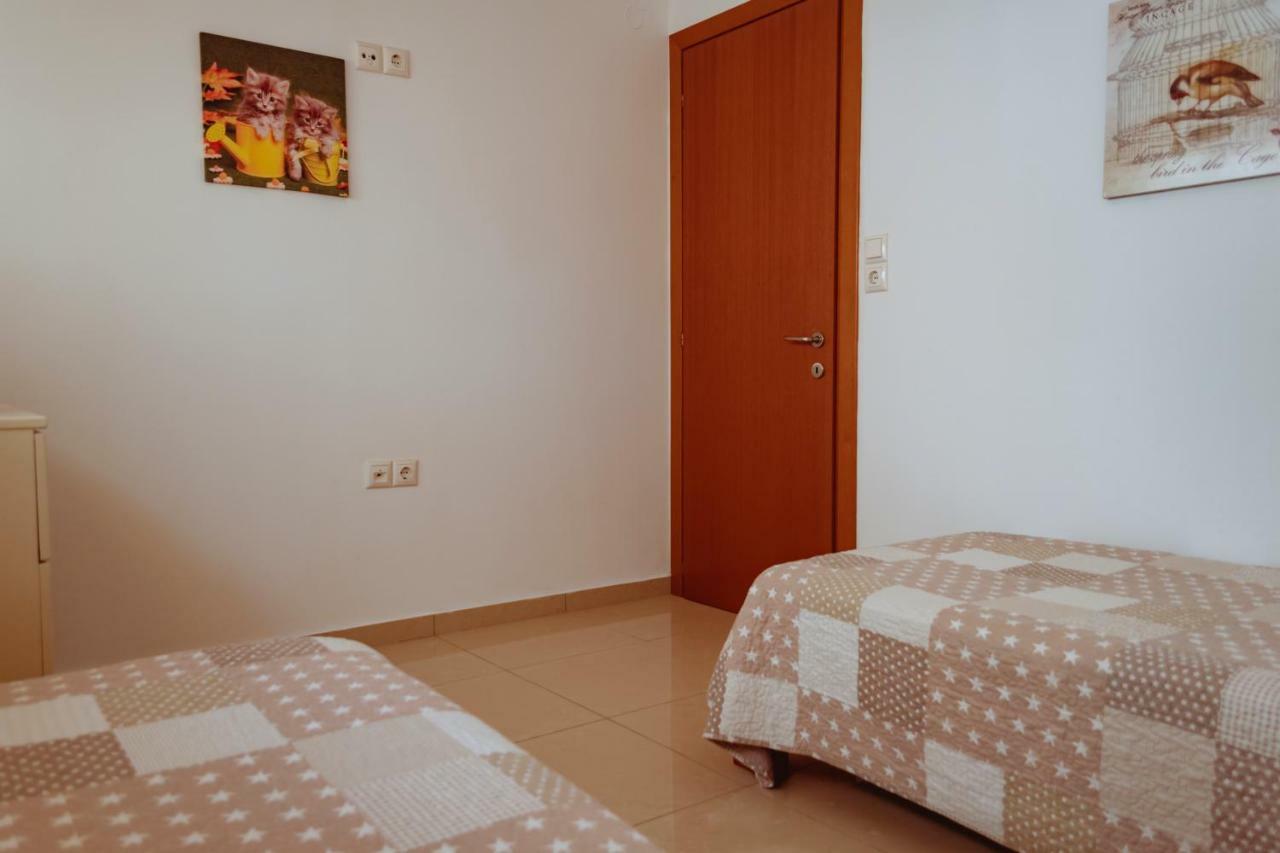 Sun Βy Τhe Sea 100M From The Beach Apartment Agia Pelagia  Exterior photo