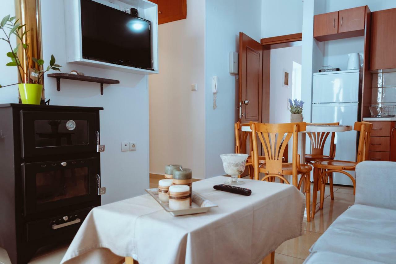 Sun Βy Τhe Sea 100M From The Beach Apartment Agia Pelagia  Exterior photo